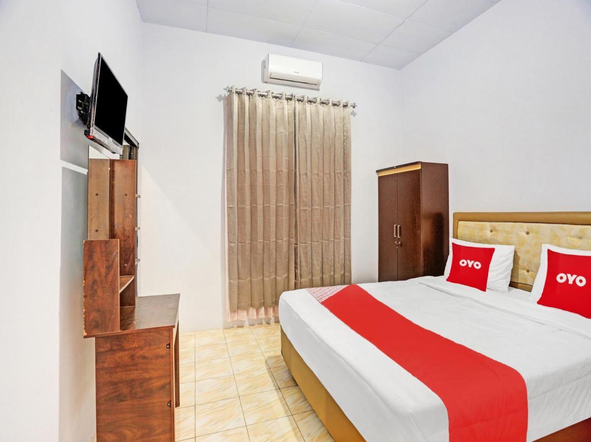 Oyo 90344 Wijayanti Hotel Banyuwangi  Exterior photo